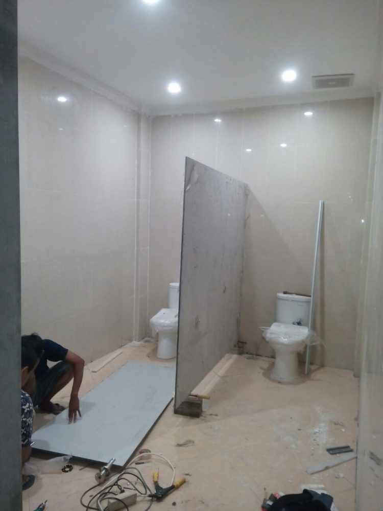 Proyek Cubicle Toilet di BKD