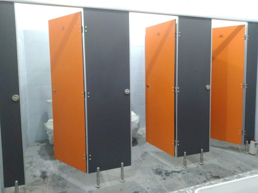 Partisi Cubicle Toilet Balikpapan